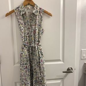 Delicate floral dress 🌷